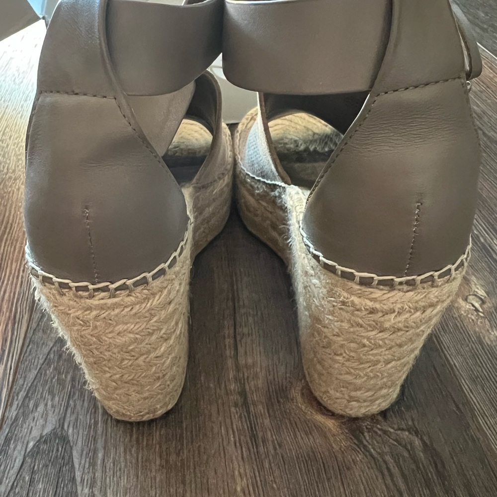 Marc Fisher Sandals - Picture 6 of 7